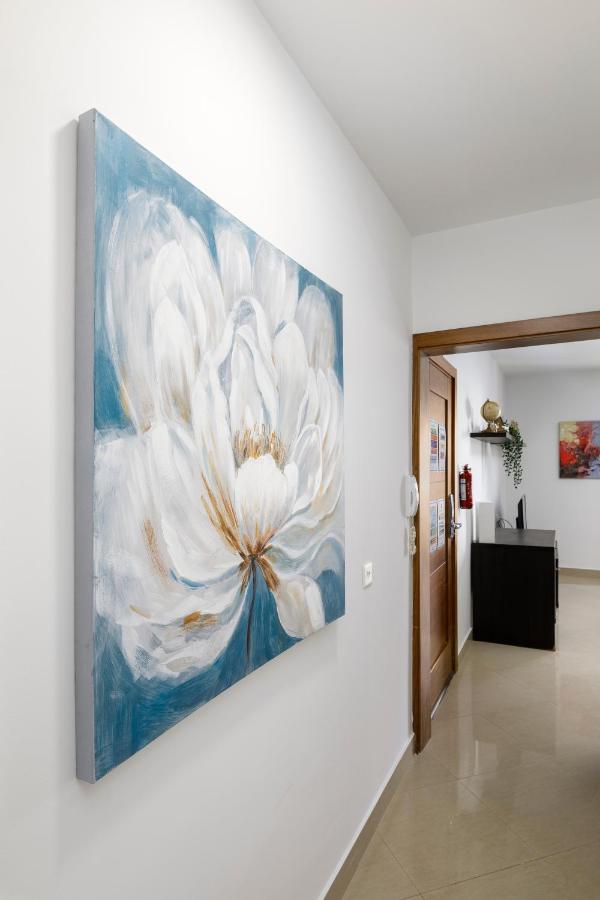 Hilltop Apartments - Stylish Comfort Living Close To The Sea, Bugibba San Pawl il-Baħar Eksteriør bilde